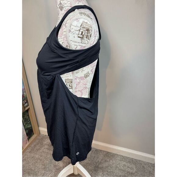 Lululemon BabyDoll Sport Bra Tank Top Size 12 - Picture 3 of 9